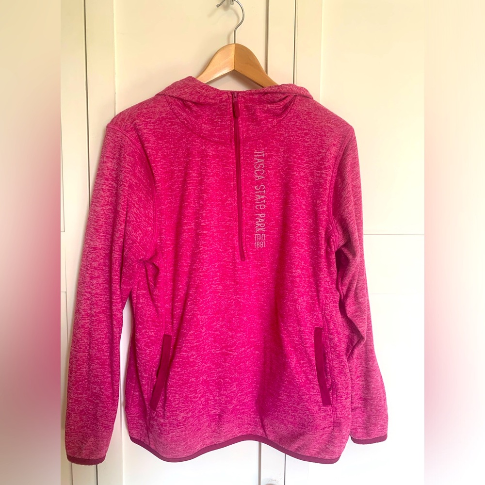 Artisan - Size Large- Women’s Pullover Active Wear Hoodie